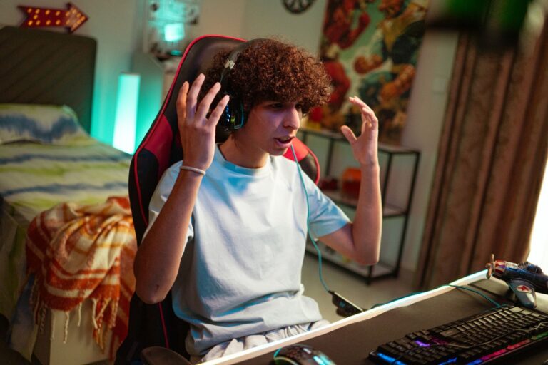 Best Budget Gaming Desks for NBA 2K Setup – Space & Stability